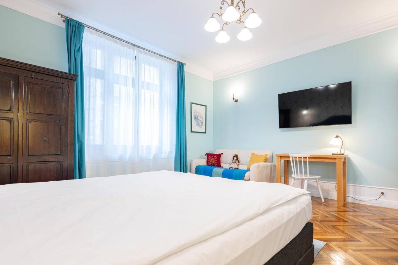 Old City Apartment Орадя Экстерьер фото